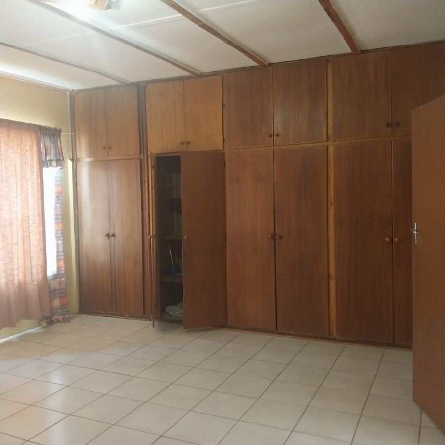 5 Bedroom Property for Sale in Diamant Park Northern Cape